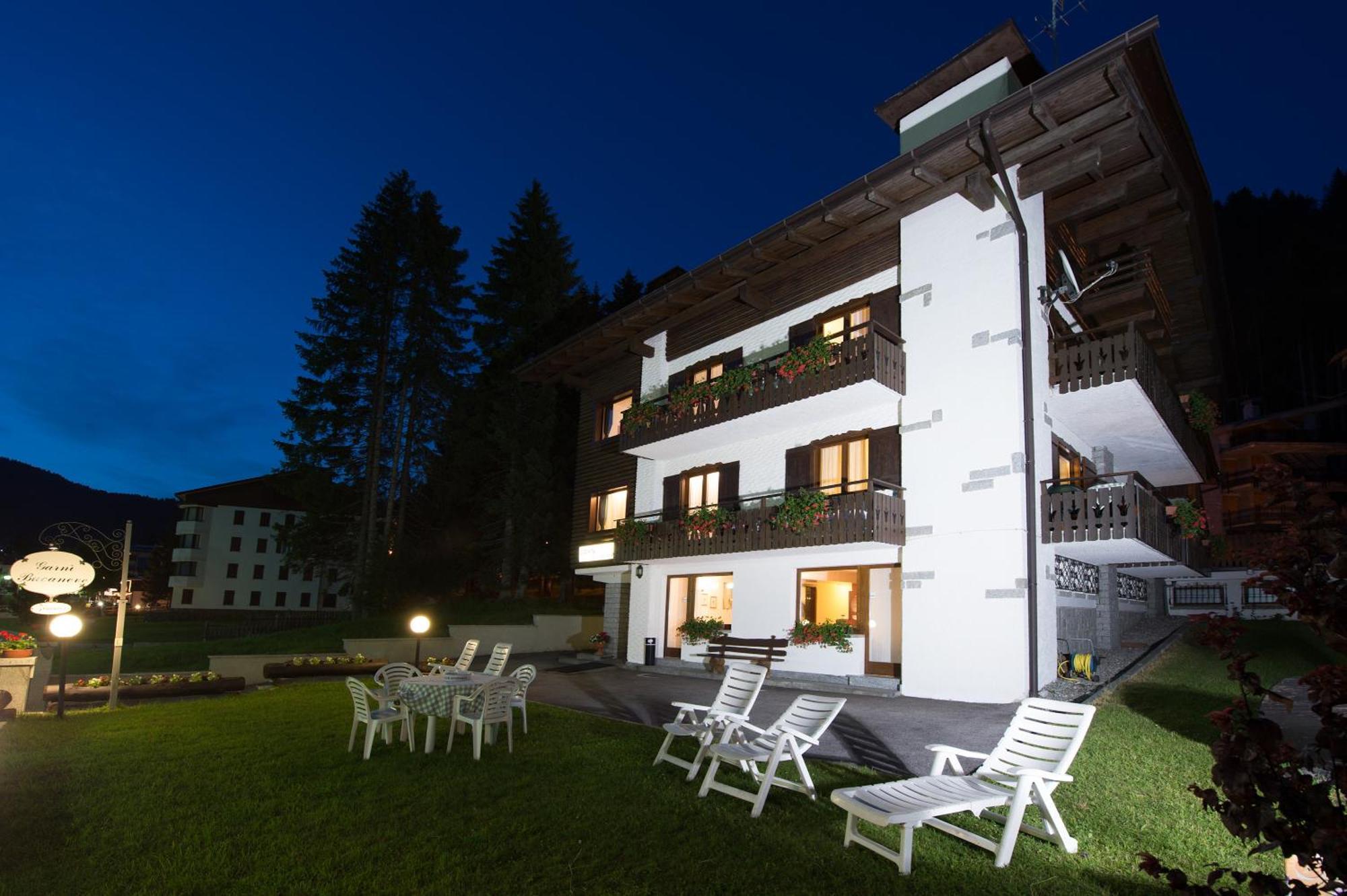 Garni Bucaneve Madonna di Campiglio Exterior photo