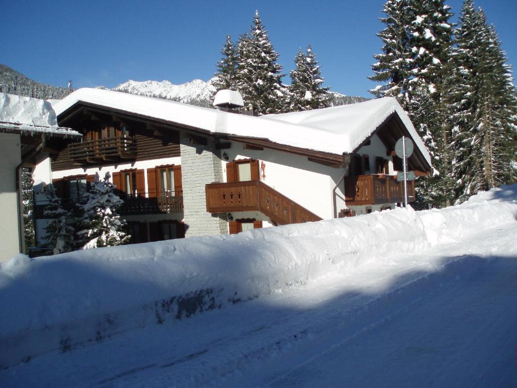 Garni Bucaneve Madonna di Campiglio Exterior photo
